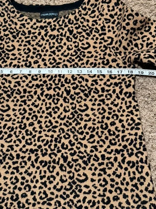 Cynthia Rowley Leopard Print Crew Neck Sweater M Soft Knit - Picture 10 of 10